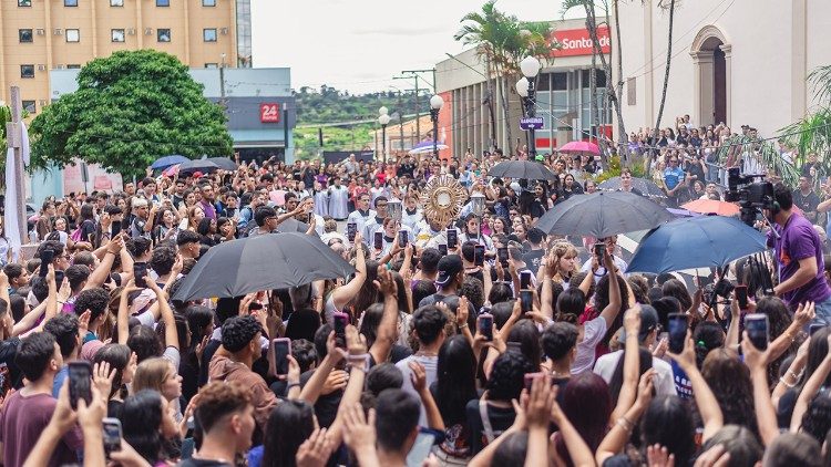 
                    Itapeva: Dia Nacional da Juventude reúne cerca de 3 mil jovens
                