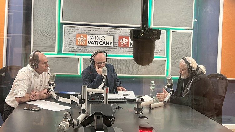 Amedeo Minghi presenta a Radio Vaticana l'album "Anima sbiadita"