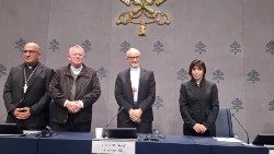 Conferencia de prensa de presentación de la campaña "La vida pende de un hilo" del Consejo Episcopal Latinoamericano y Caribeño (CELAM).