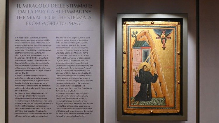 Allestimento della mostra “La croce che fiorisce e le stimmate di Francesco"