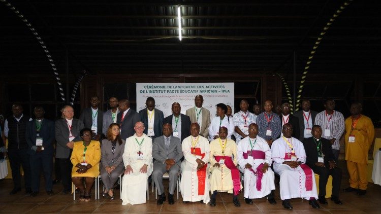 Kigali: Cérémonie de lancement officiel des activités de l'Institut Pacte Educatif, Photo d'ensemble 