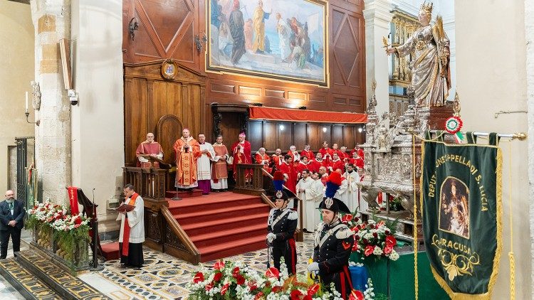 Messa solenne per la festa di Santa Lucia a Siracusa (13 dicembre 2024)