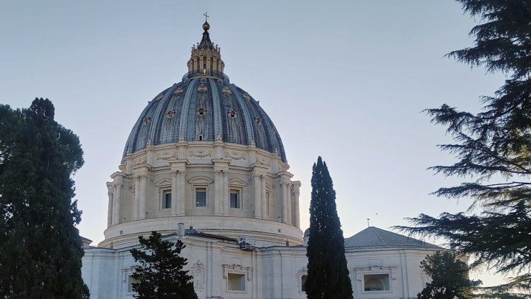 La Cupola di San Pietro vista dai Giardini Vaticani