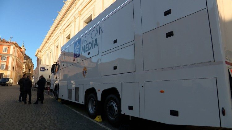 Knights of Columbus donate mobile broadcasting unit to Vatican