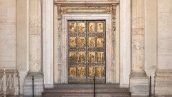 La Porta Santa nella Basilica di San Pietro.