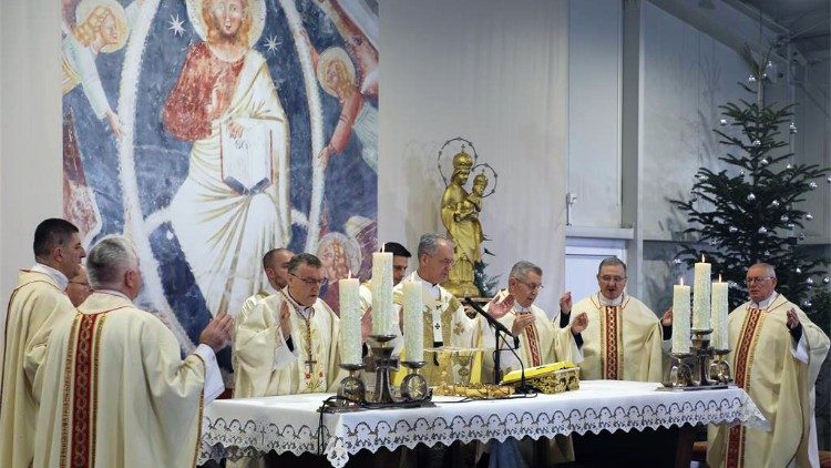 Misno slavlje na Božić u Bogoslužnom prostoru bl. Alojzija Stepinca u Zagrebu