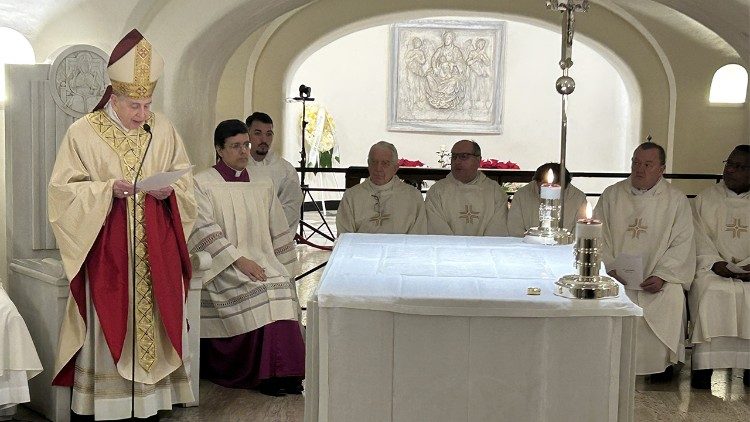 Cardinal Koch speaks at the memorial Mass