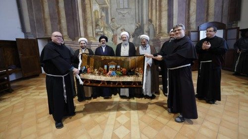 Delegação dos seminários islâmicos iranianos visita Assis