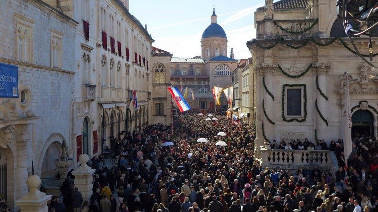 Mnoštvo na 1052. festi sv. Vlaha u Dubrovniku (Foto: Angelina Tadić)