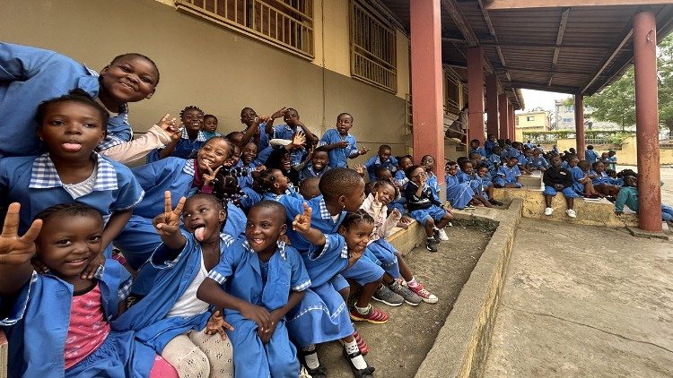 Des écoliers de la ville d' Ebolowa au Cameroun.