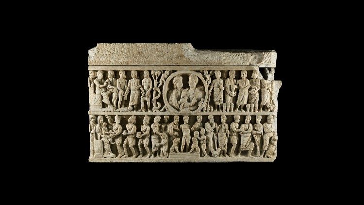 Sarcophage dogmatique, marbre blanc, 325-250, trouvé en 1838 dans les fondations du dais de  Saint Paul f.l.m.; dans la Basilique jusqu'en 1854, © Musées du Vatican