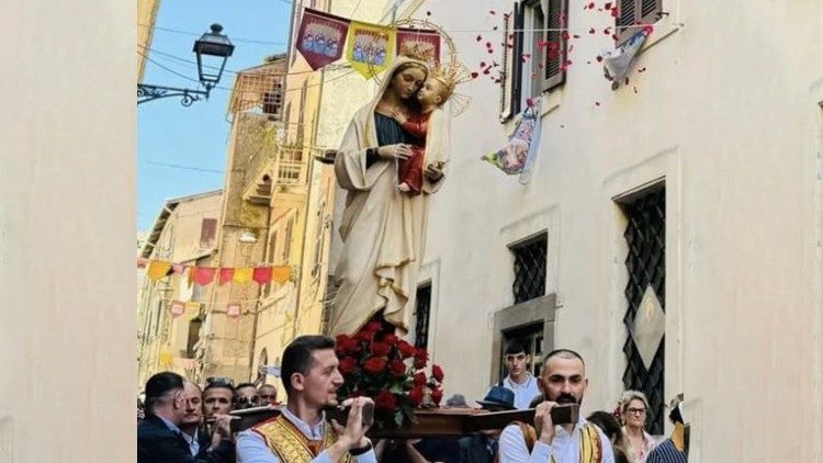 Procesioni i Zojës në Genazzano