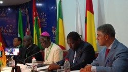 Les délégués des prêtres diocésains de l’Afrique de l’Ouest participants à la dixième conférence annuelle de l’Union régionale des prêtres diocésains de l’Afrique de l’Ouest (URPAO), du 3 au 10 juin 2024, à Bissau (Guinée-Bissau).