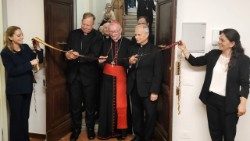 Il cardinale Segretario di Stato Pietro Parolin inaugura i nuovi locali della CCEE a Palazzo Maffei a Roma