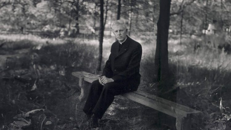 T.  Jonas Lauriunas SJ (1924 – 1991)