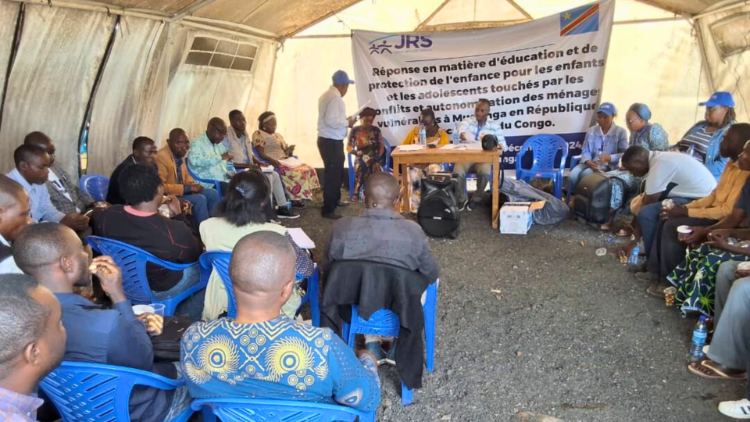 JRS holds a project meeting in Kashaka IDP Camp