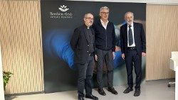 Incontro sulla spiritualità dell'elaborazione del lutto all'ospedale Bambin Gesù (da sinistra): don Luigi Zucaro, Tiziano Onesti, rabbino Riccardo Di Segni