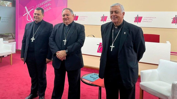Nota de los obispos de las dos diócesis canarias sobre la realidad migratoria