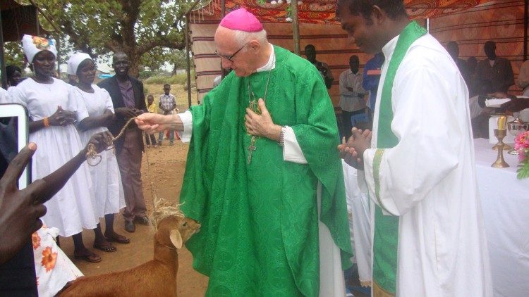 Monsignor Giorgio Biguzzi, missionario saveriano, vescovo emerito di Makeni, nella Sierra Leone (foto missionari saveriani)
