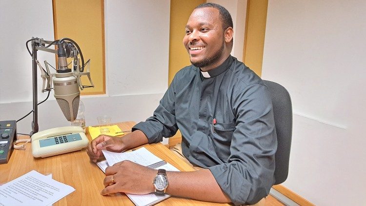 Padre José Cabral, Capelão dos Cabo-verdianos em Roma, durante a entrevista à Rádio Vaticano a 5/7/2024