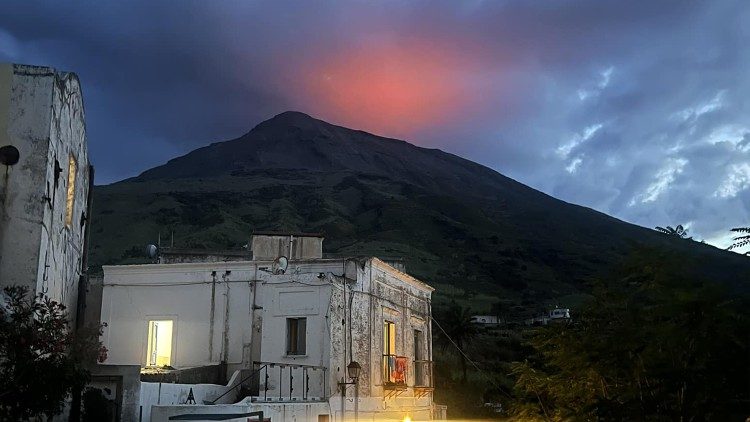 Il crepuscolo a Stromboli