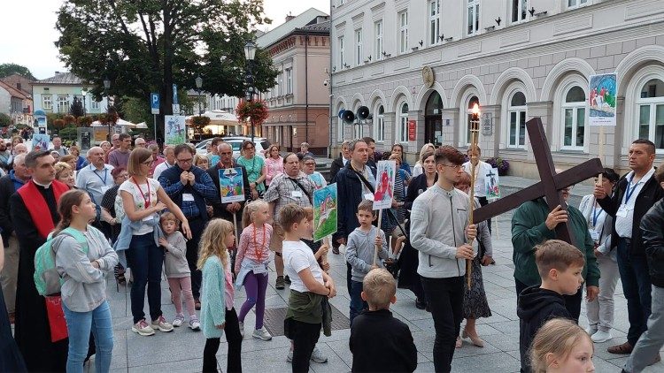 Droga Krzyżowa w Wadowicach (ks. Mateusz Wójcik)