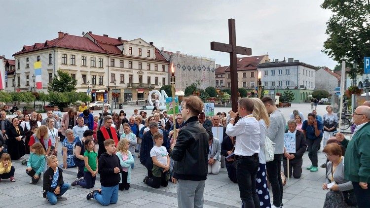 Droga Krzyżowa w Wadowicach (ks. Mateusz Wójcik)