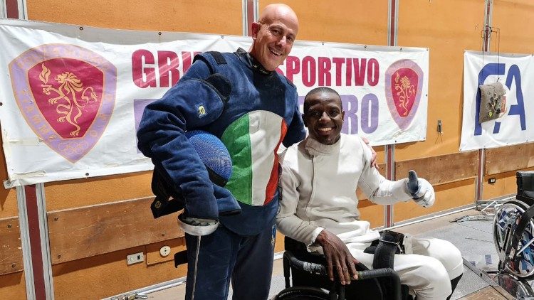 L'atleta paralimpico Amelio Castro Grueso con il suo allenatore Daniele Pantoni