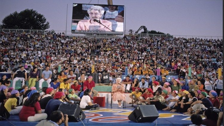 Un'edizione del Genfest a Roma con la presenza di Chiara Lubich, fondatrice dei Focolari (© Horacio Conde - CSC Audiovisivi 