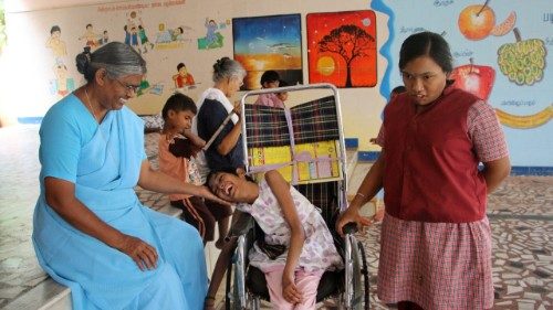 Inde: les sœurs de la charité de Nazareth au service d'enfants handicapés