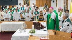 Celebración de la Eucaristía en el encuentro de Párrocos en Perú.