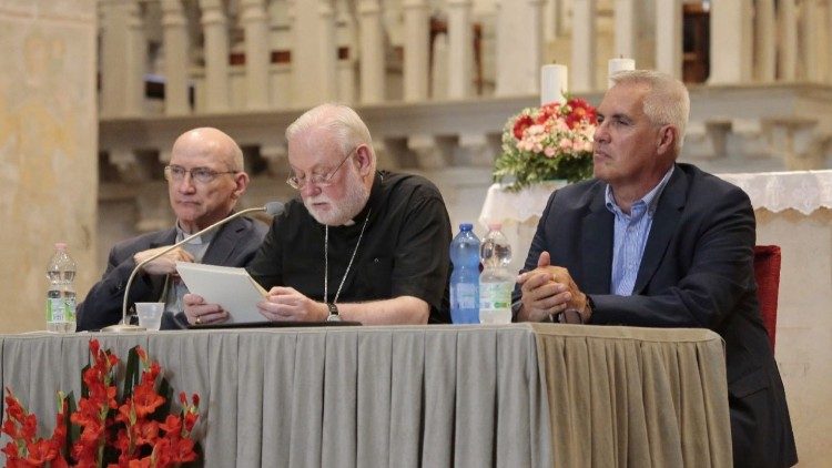 L'arcivescovo Paul Richard Gallagher durante la lectio magistralis ad Aquileia