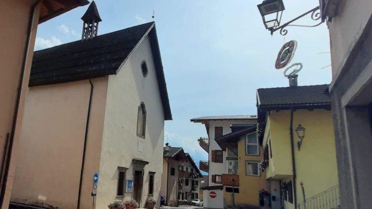 La iglesia de Sant'Antonio en Tonadico, donde tuvo lugar el "pacto de unidad”