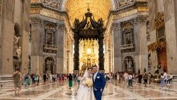 O matrimônio de Vanessa e Thiago foi celebrado na Capela do Coro, dentro da Basílica Vaticana