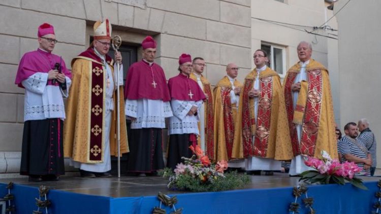 Mons. Tomislav Rogić na svetkovinu Gospe Ribarske u Senju  (Foto: Davor Čorić)