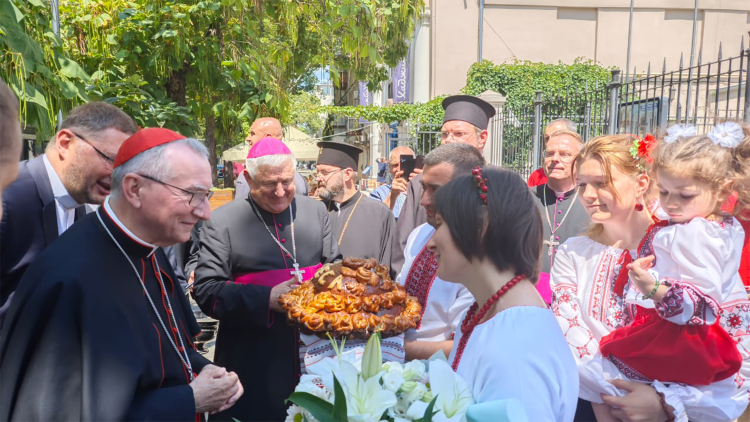 Kardinal Parolin besöker Odessa