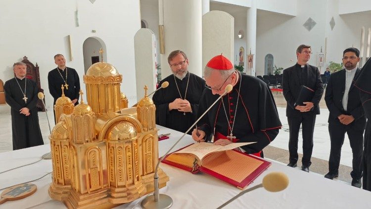 Kardināla Parolina vizīte Ukrainas grieķu katoļu Baznīcas arhibīskapa rezidencē