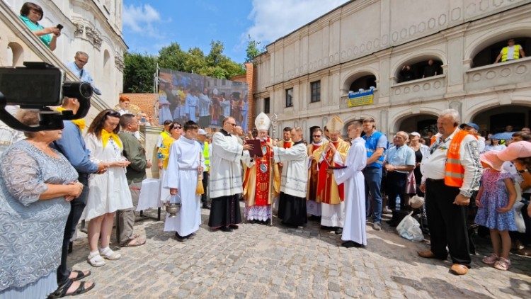 Tra i pellegrini ucraini