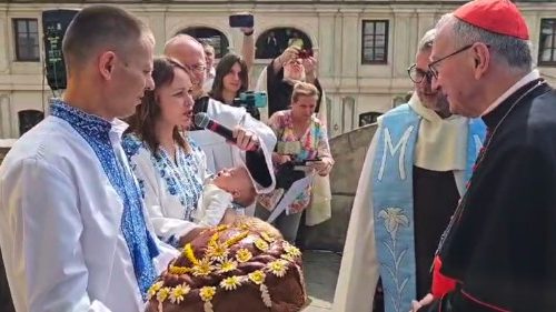 Le cardinal Pietro Parolin, Secrétaire d'État du Saint-Siège, au sanctuaire marial de Berdytchiv pour clôturer le pèlerinage des fidèles catholiques latins d'Ukraine autour d’une icône de la Vierge Marie, le 21 juillet 2024.