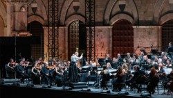 Beatrice Venezi dirige la Filarmonica Arturo Toscanini per il Festival dell’Accademia Chigiana di Siena 
