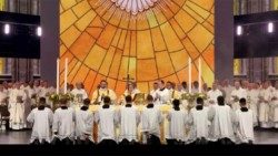 2024.07.22 - Sfânta Liturghie de încheiere a Congresului Euharistic (Lucas Oil Stadium, Indianapolis, USA