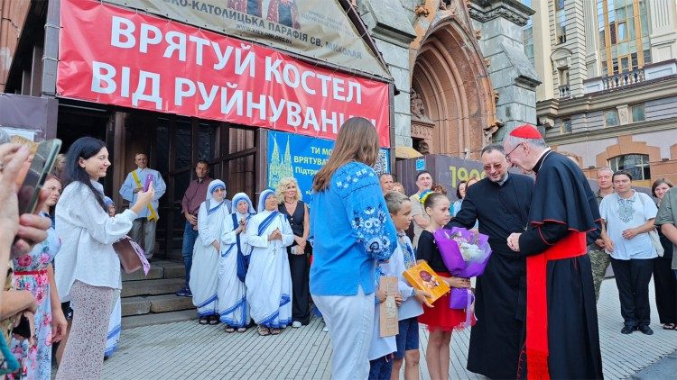 Кардынал Паралін ля рыма-каталіцкага касцёла святога Мікалая ў Кіеве