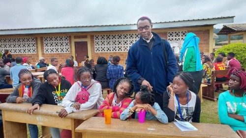 (File) Young people in the Diocese of Port-Gentil, Gabon