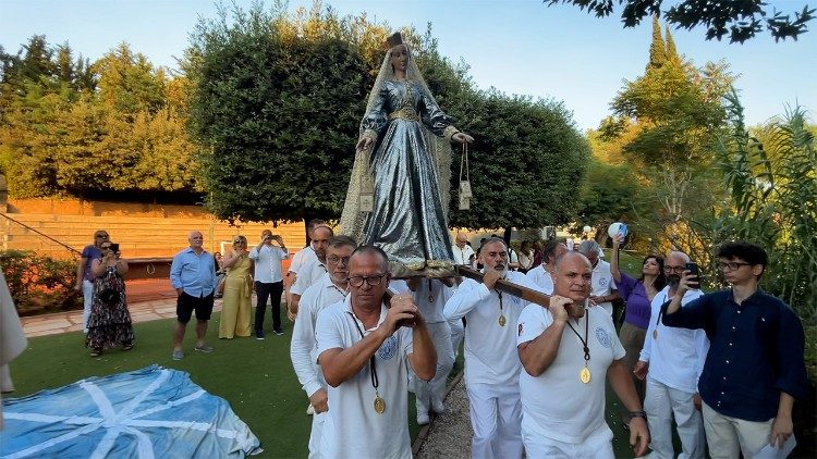 La processione della Madonna "fiumarola"