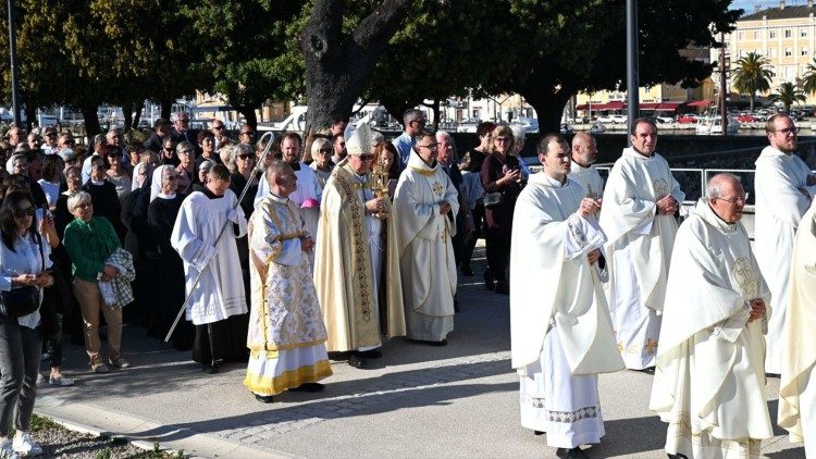 Procesija u Zadru s moćima bl. Jakova Zadranina  (Foto: Ines Grbić)