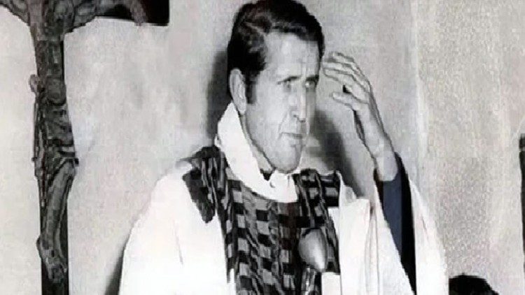 Padre Carlos Mugica (1930-1974)