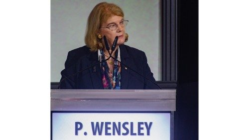 Penelope Wensley as she addresses the conferennce "100 years of soil science"