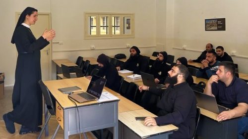 Liban: «les gens ont besoin de religieuses instruites», estime sœur Wakim