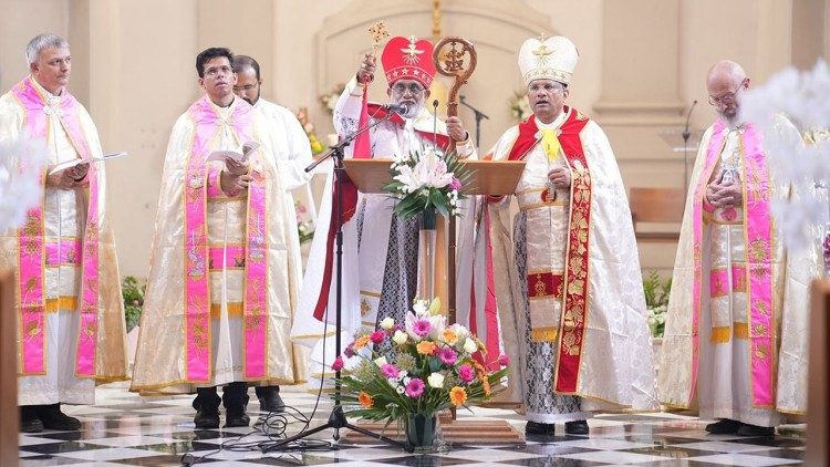 Großerzbischof Thattil bei einem Gottesdienst