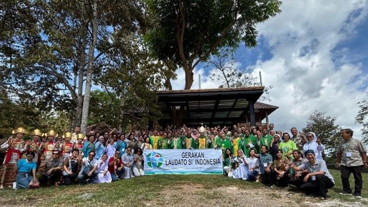 Participants of the third national gathering of the Indonesian Laudato Si’ Movement (GLSI) pose with a banner in Kalianda, South Lampung, Indonesia, October 24-27, 2024. Photo: